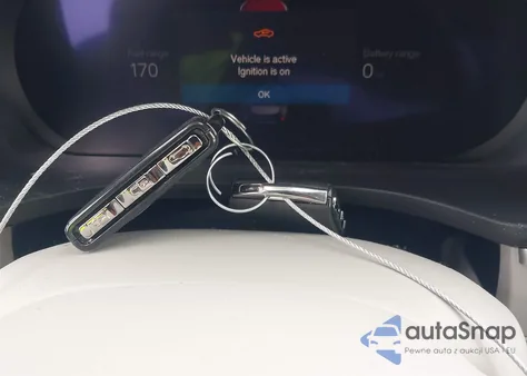 2025 Volvo Xc60 Plug-In Hybrid Ultra, T8 Awd Electric/Gasoline, Dark из США, поврежденный, VIN YV4H60RM7S1138667